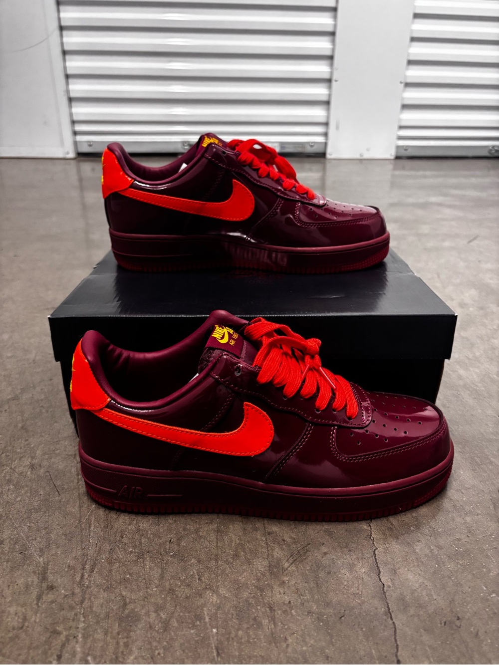 Nike Men’s Air Force 1 - Burgundy Upper with Bright orange Laces - Picture 2 of 5